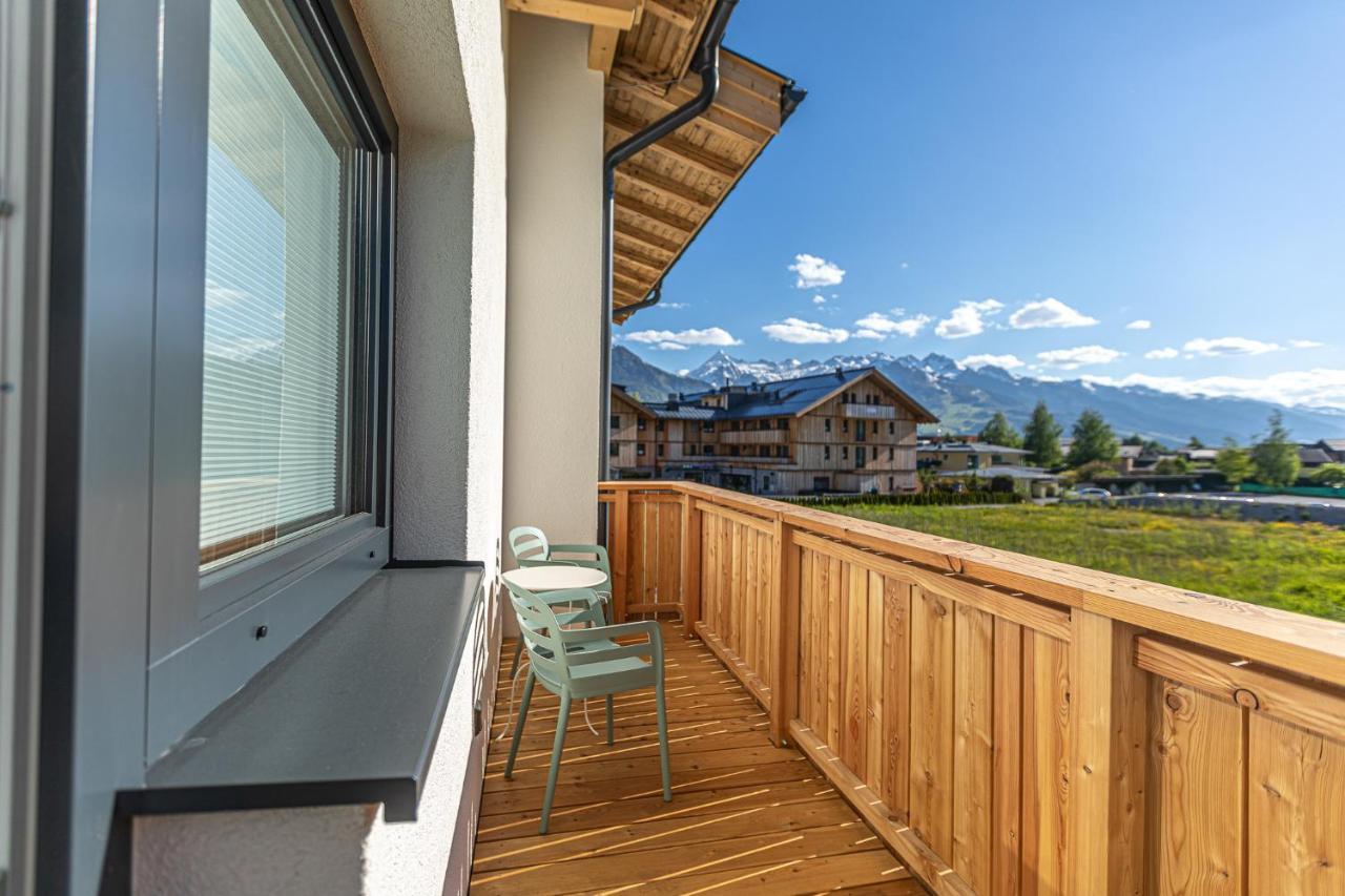 Tevini Boutique Suites By We Rent Zell am See Exteriör bild