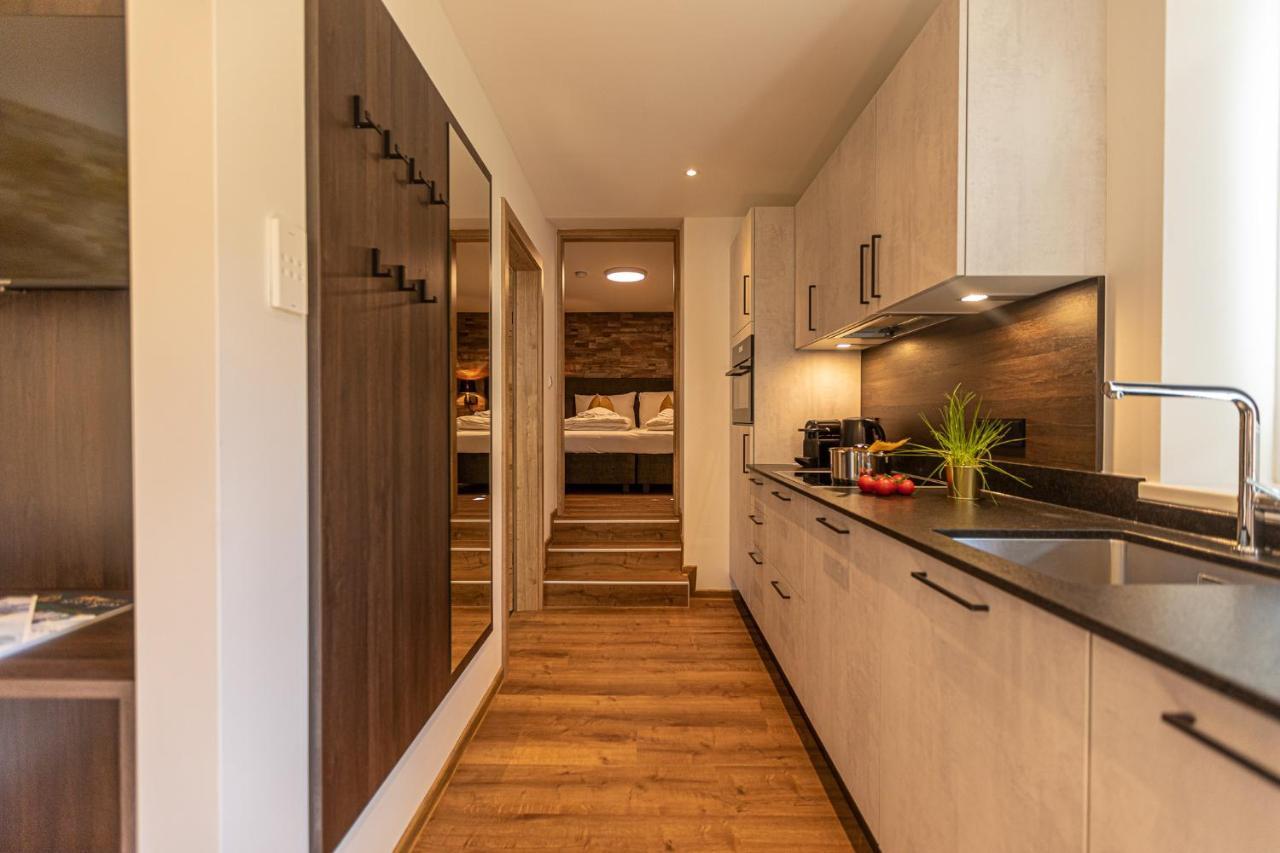 Tevini Boutique Suites By We Rent Zell am See Exteriör bild