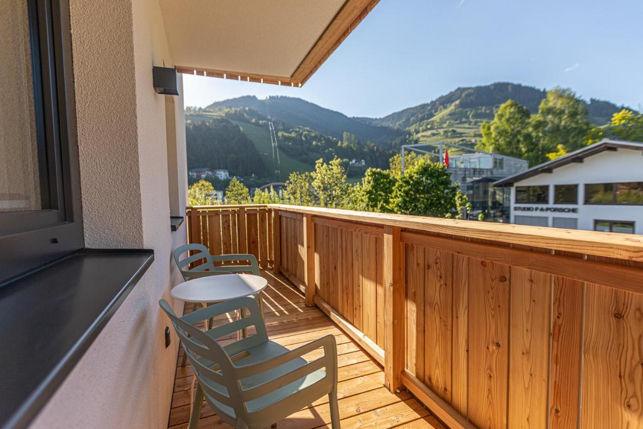 Tevini Boutique Suites By We Rent Zell am See Exteriör bild