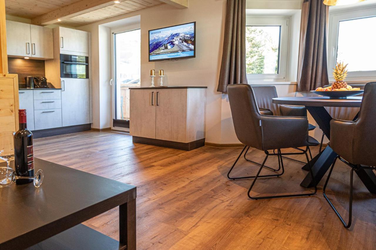 Tevini Boutique Suites By We Rent Zell am See Exteriör bild