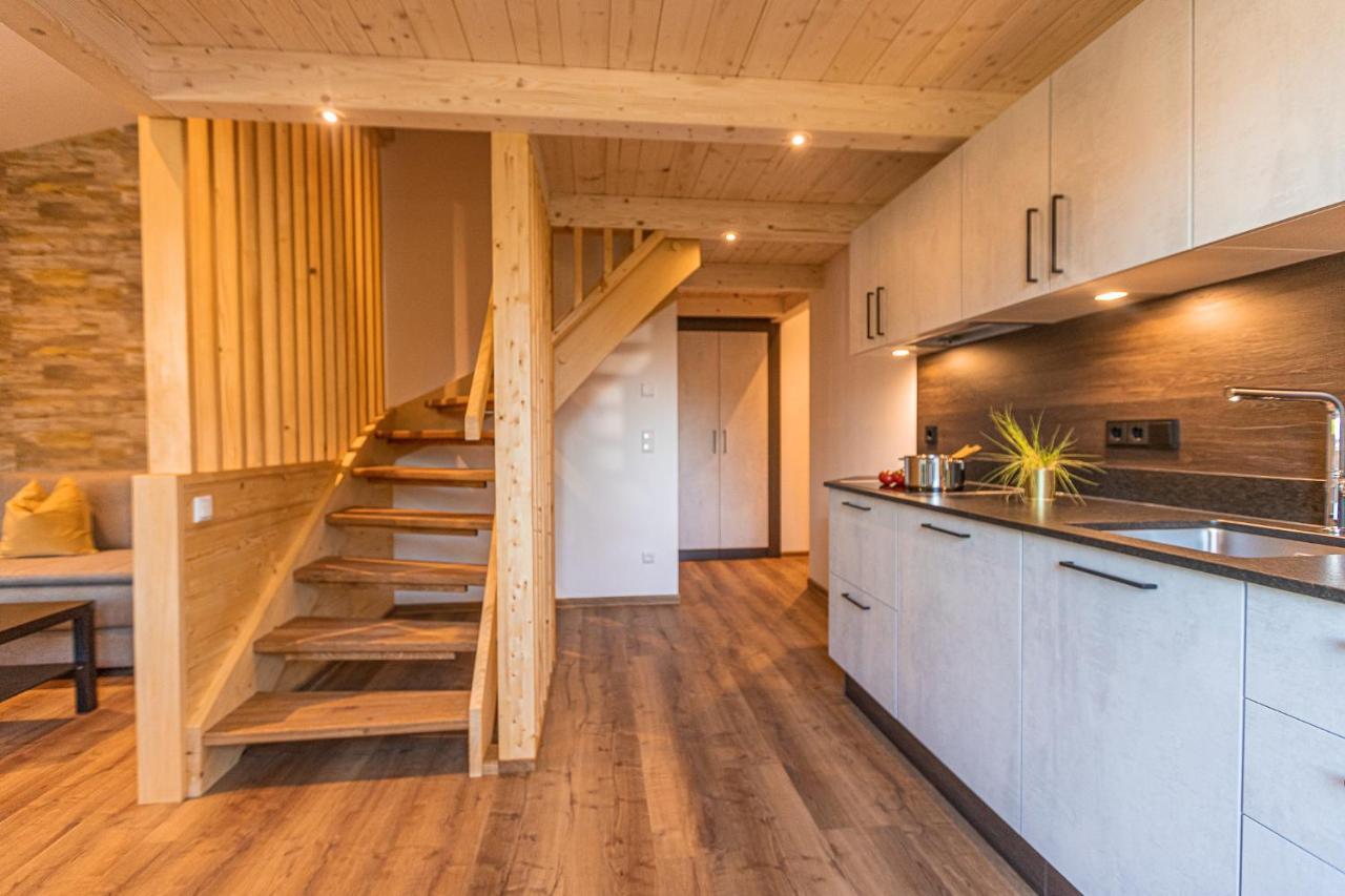 Tevini Boutique Suites By We Rent Zell am See Exteriör bild