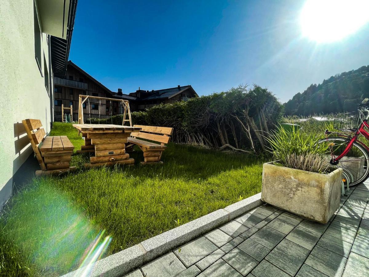 Tevini Boutique Suites By We Rent Zell am See Exteriör bild