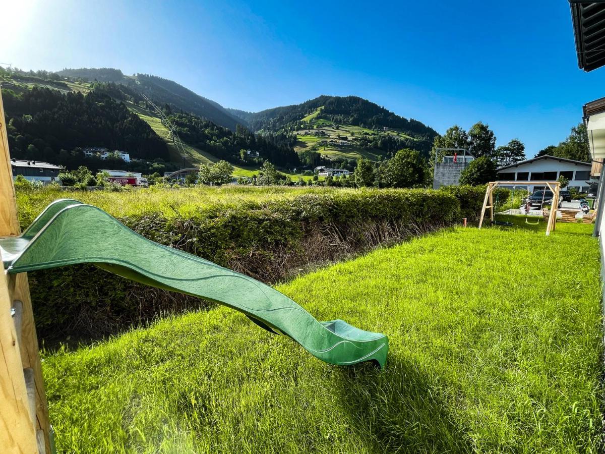 Tevini Boutique Suites By We Rent Zell am See Exteriör bild
