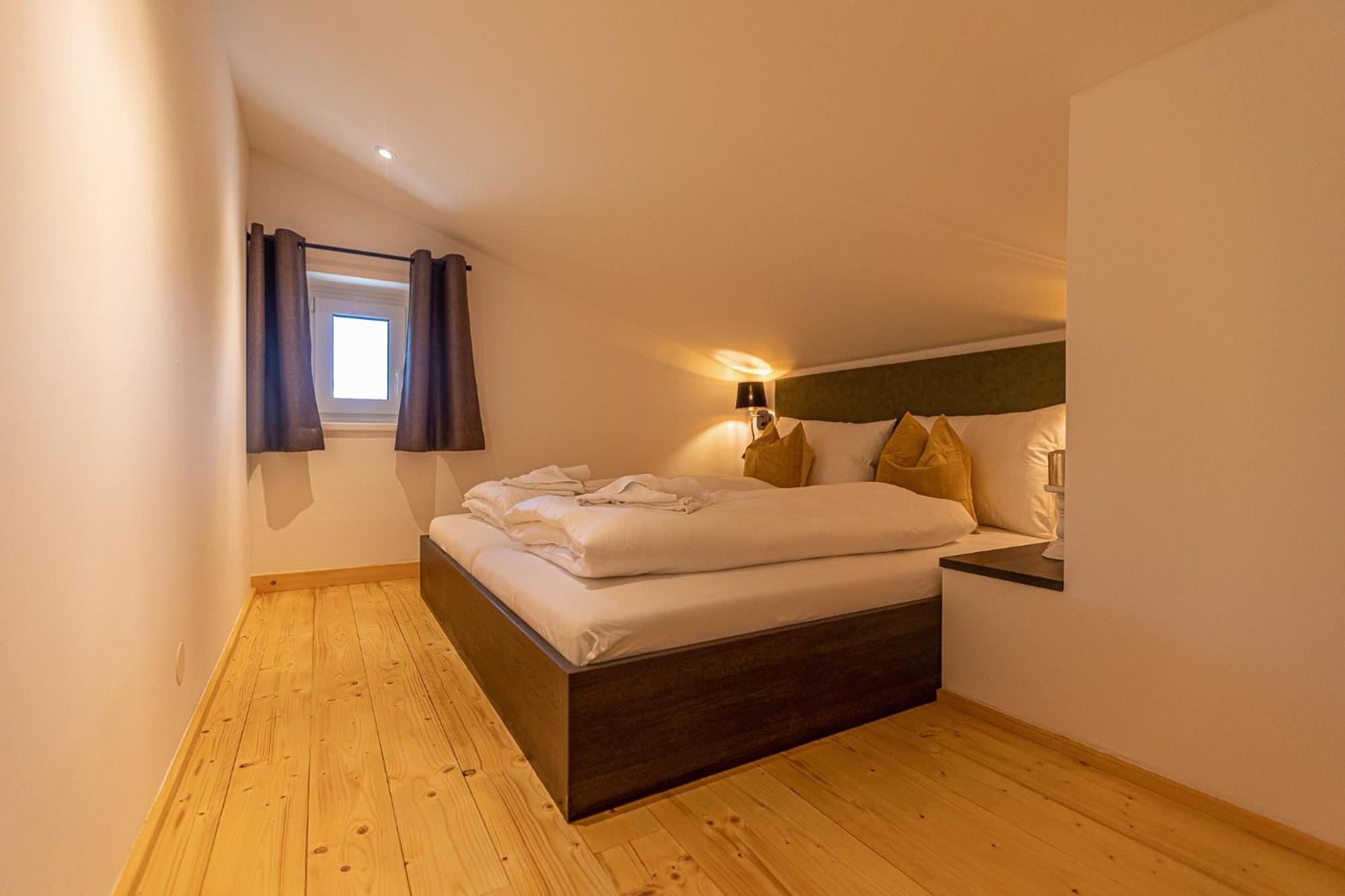 Tevini Boutique Suites By We Rent Zell am See Rum bild