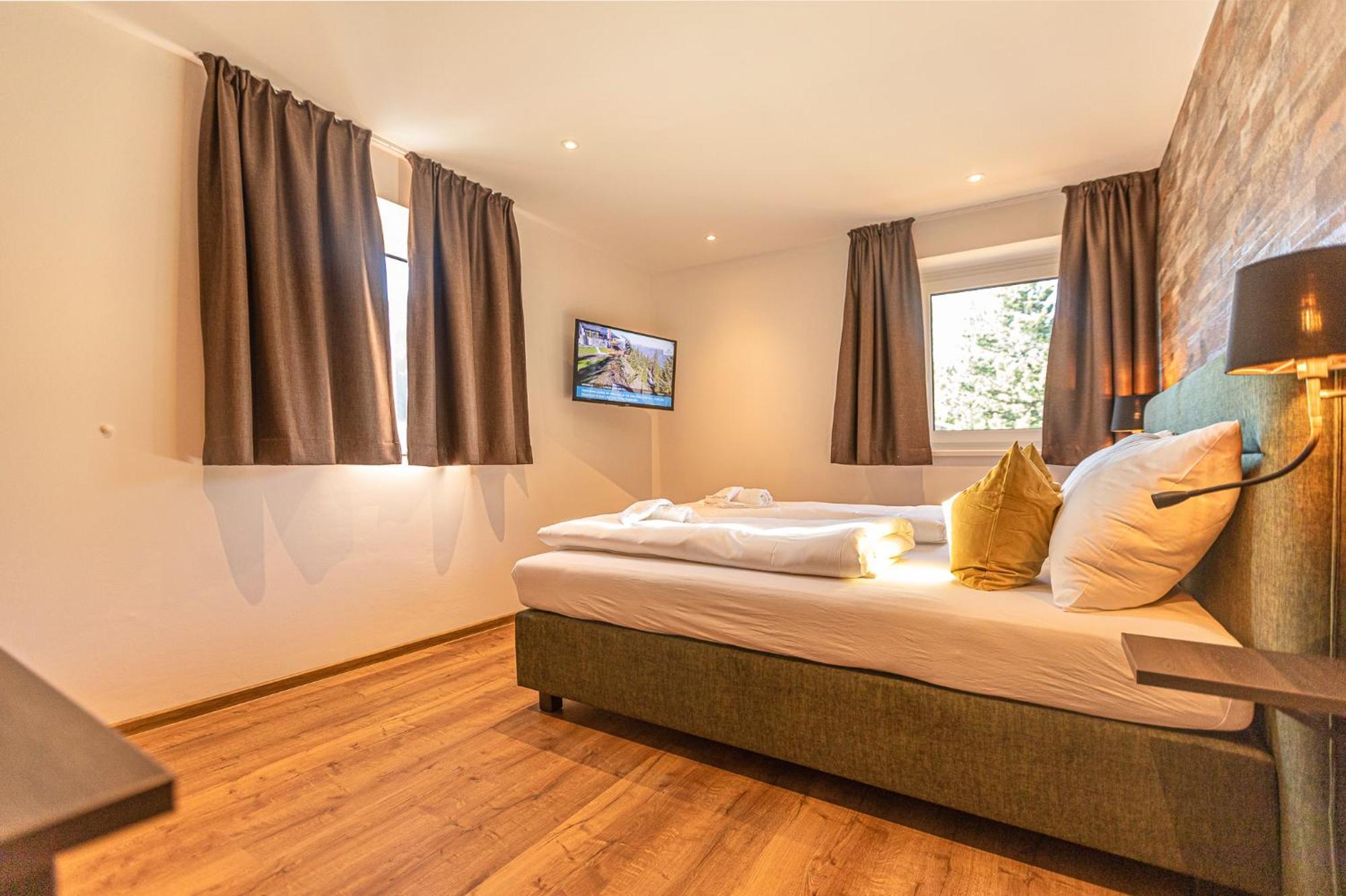 Tevini Boutique Suites By We Rent Zell am See Rum bild